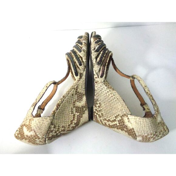 BACIO 61 Cadorago 7.5M Tan Taupe Snake Leather Bronze Chain Wedge Sandals Shoes - Picture 4 of 8